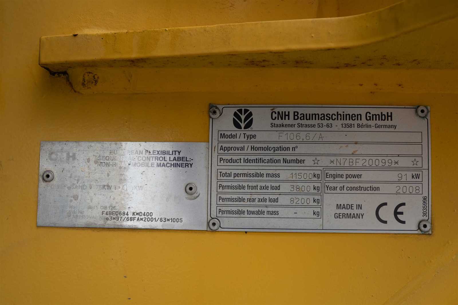 Grader CNH F 106.6A
